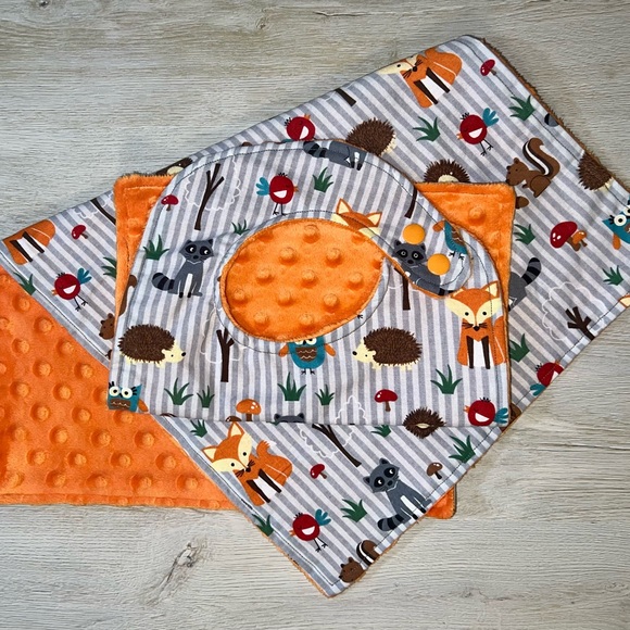 NEW 🪡 Handmade Woodland Creatures Baby to Toddler Bib and Burp Cloth Set - Picture 2 of 9
